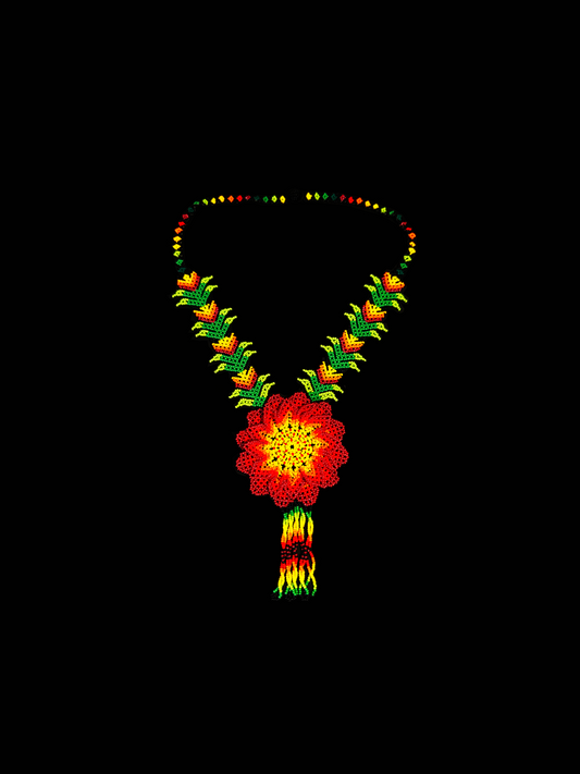 Collar de Flor Embera Chamí Tejido a Mano